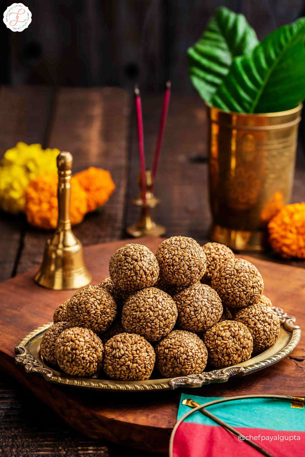 Nuvvula Laddu (Sesame Jaggery Laddu)